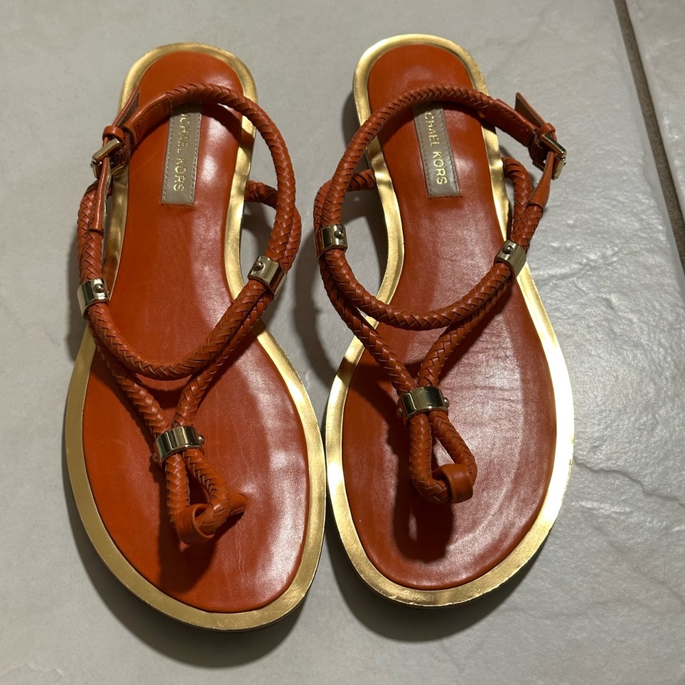 MICHAEL KORS Hartley Scorpius Thong Sandals Gold Size 8 med  MSRP $259